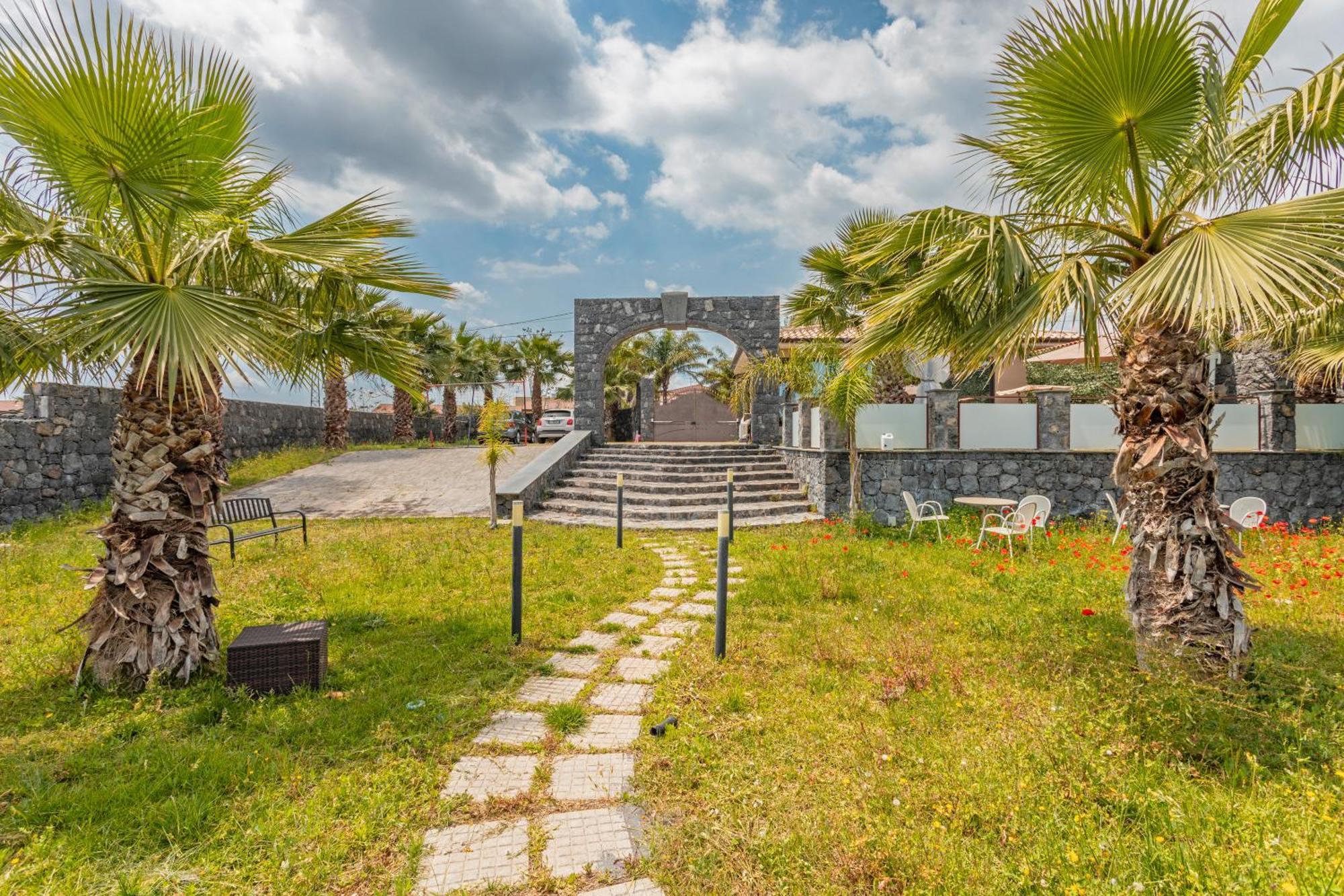 Clelia - Jacuzzi Garden * Catania