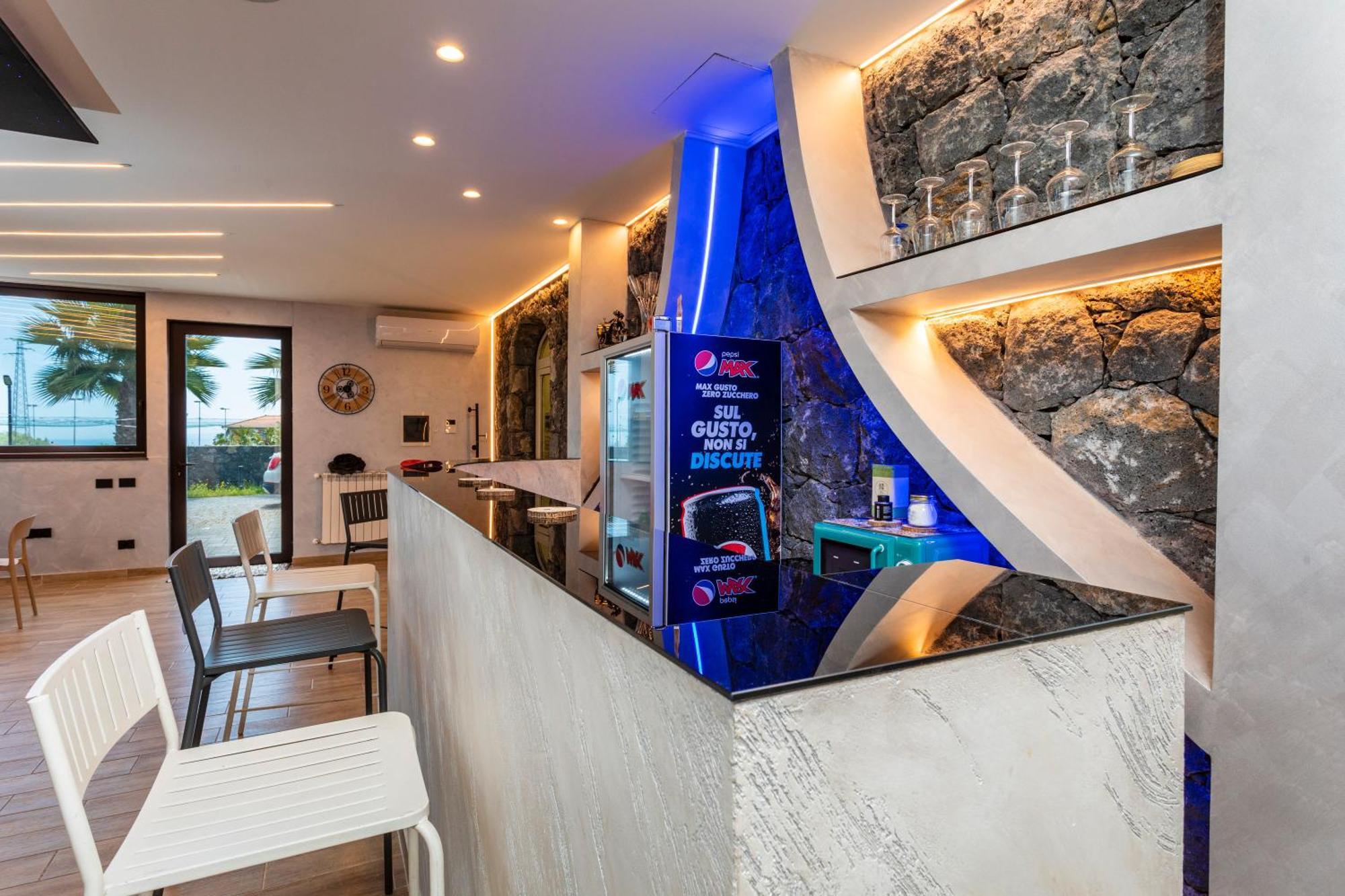 Clelia - Jacuzzi Garden Villa *